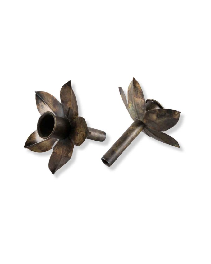 Свещник за бутилка, цвете